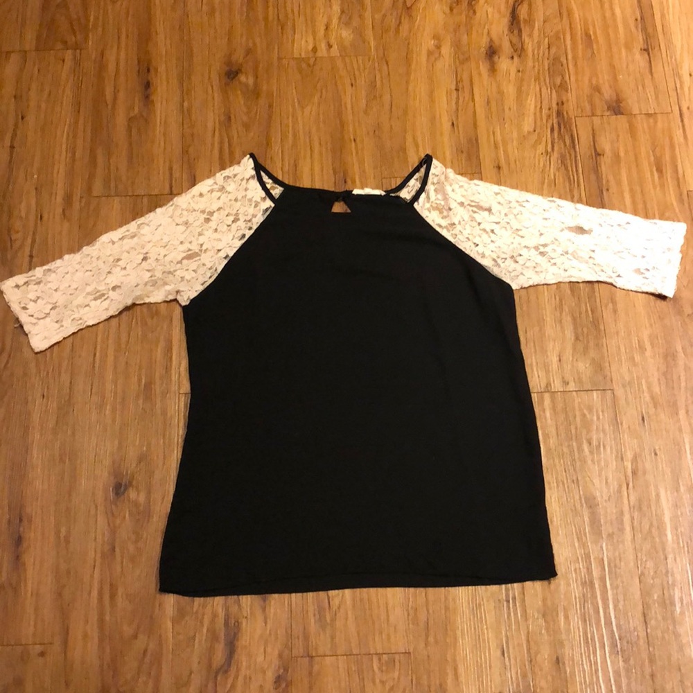 Black and lace baseball tee- Medium